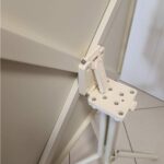 tavolo ribaltabile metallo verniciato colore crema